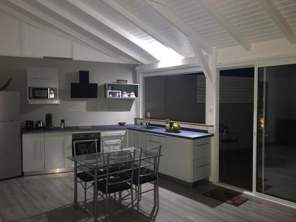 Glaroze Villa Baie-Mahault Exteriör bild